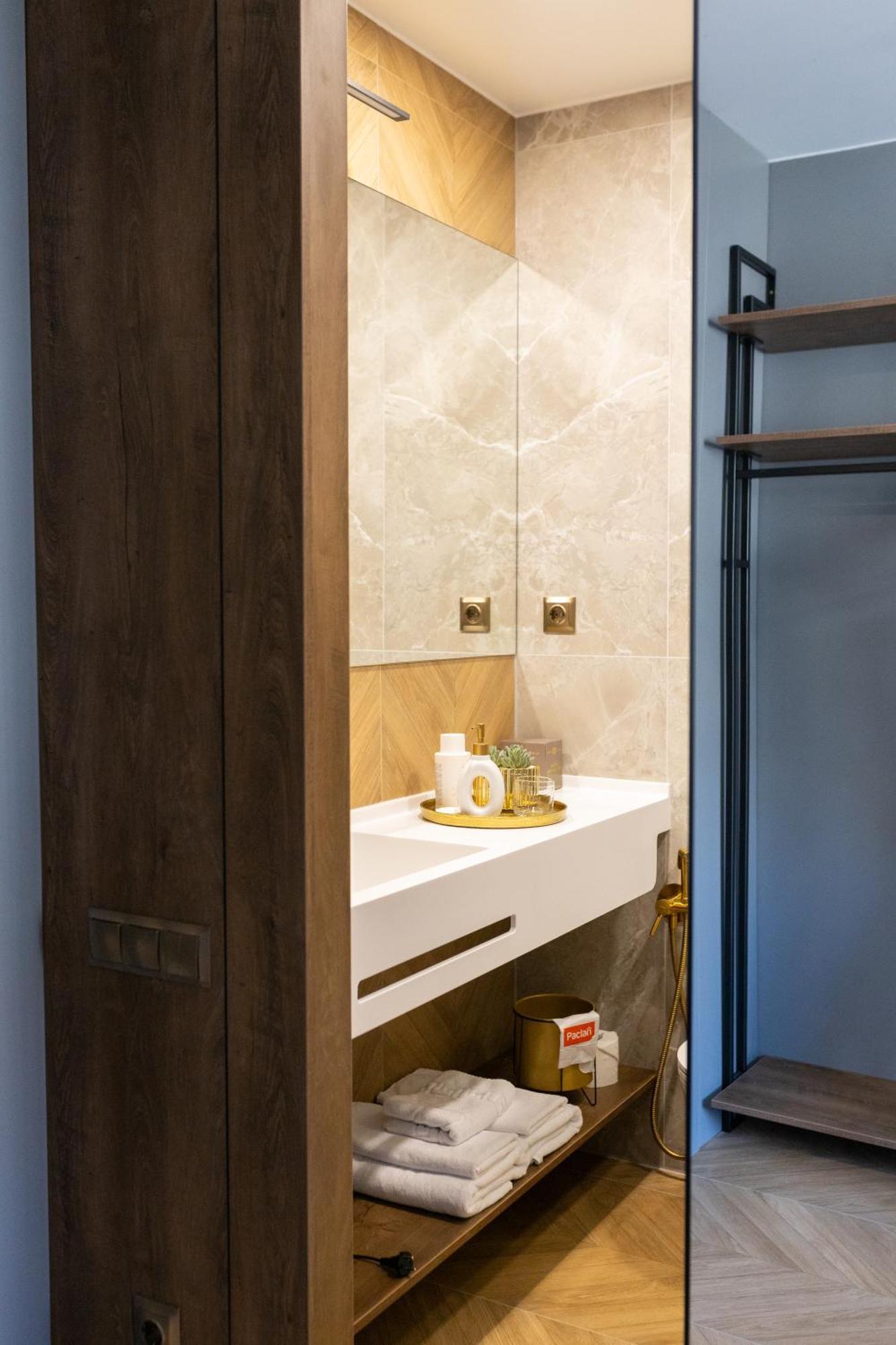 Four Sisters Luxury Rooms In Siauliai 外观 照片