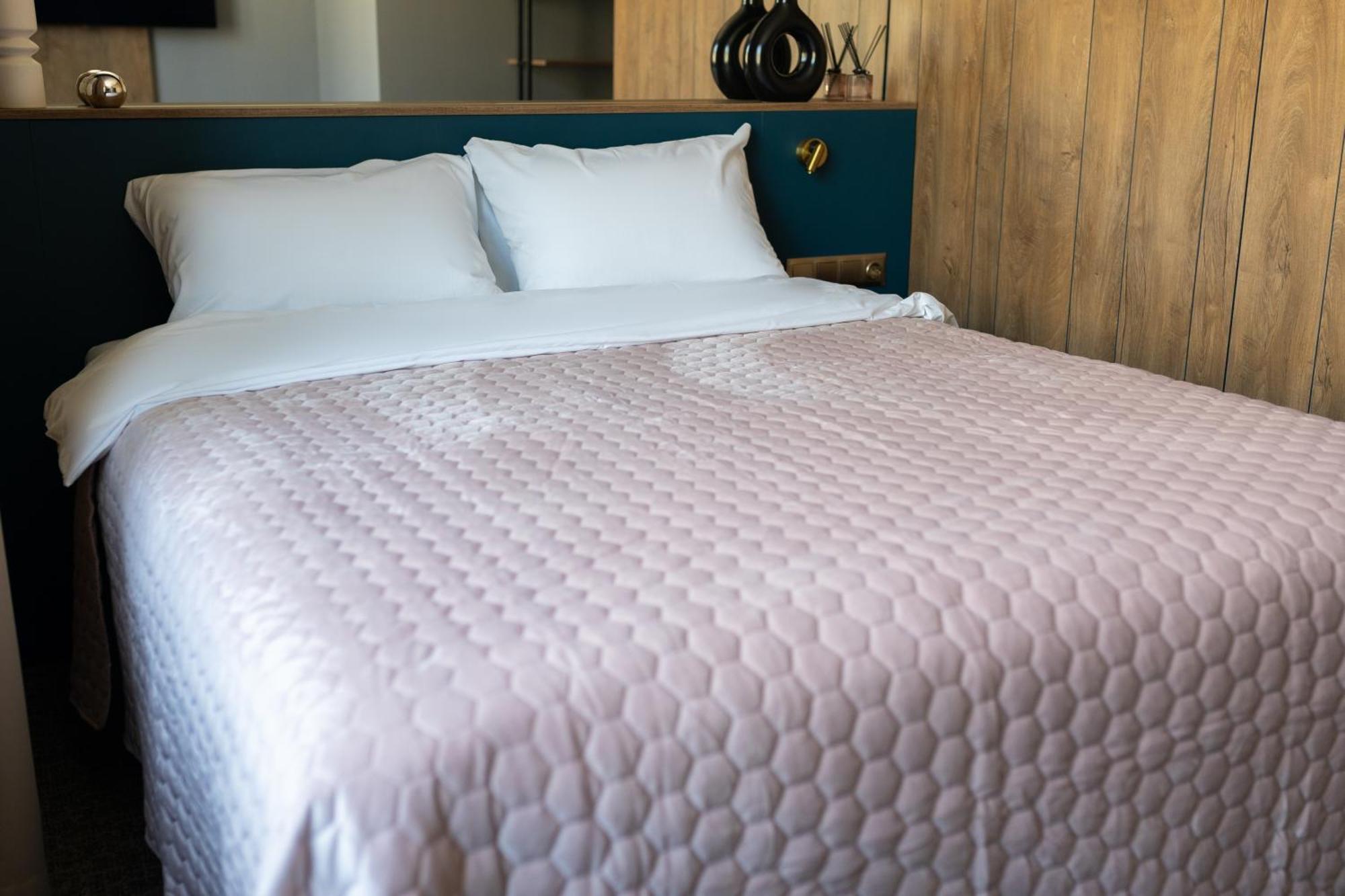 Four Sisters Luxury Rooms In Siauliai 外观 照片